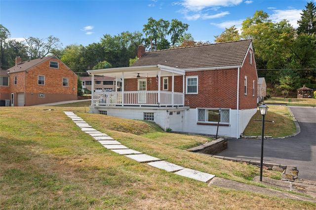 308 Sandy Dr, Shaler, PA 15116