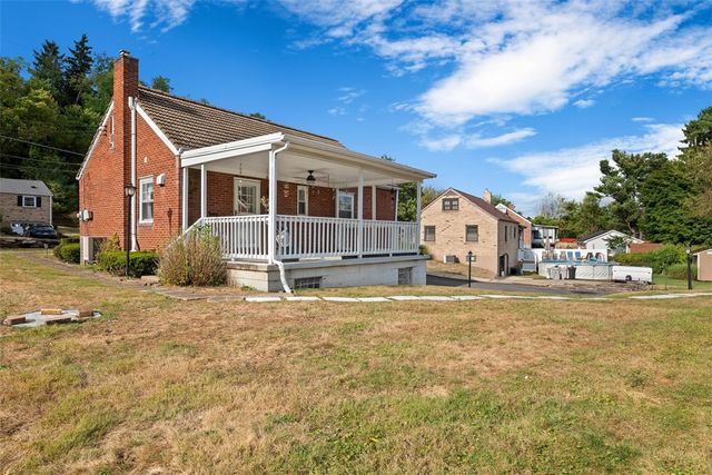 308 Sandy Dr, Shaler, PA 15116