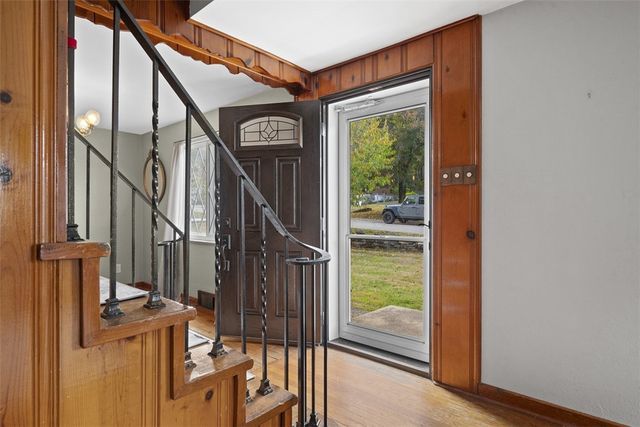 308 Sandy Dr, Shaler, PA 15116