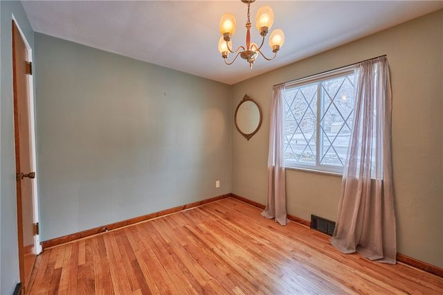 308 Sandy Dr, Shaler, PA 15116