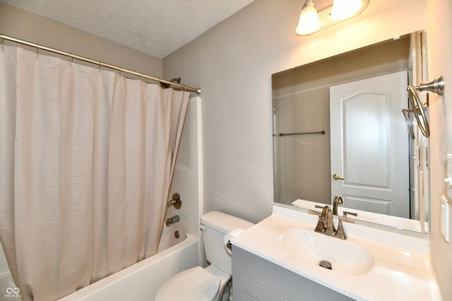 10726 Oriole Court, Indianapolis, IN 46231