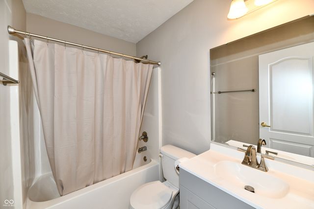 10726 Oriole Court, Indianapolis, IN 46231
