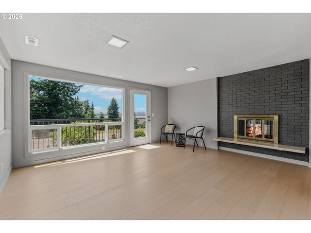 8318 Se MIDDLE Way, Vancouver, WA 98664