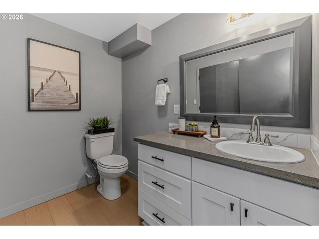 8318 Se MIDDLE Way, Vancouver, WA 98664