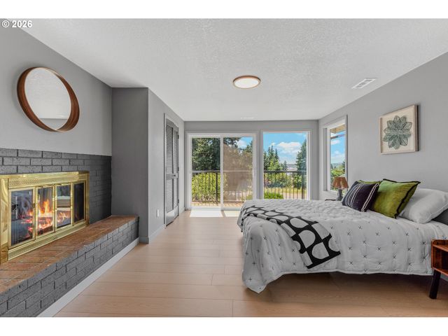 8318 Se MIDDLE Way, Vancouver, WA 98664