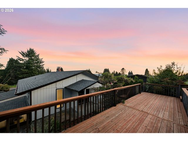 8318 Se MIDDLE Way, Vancouver, WA 98664