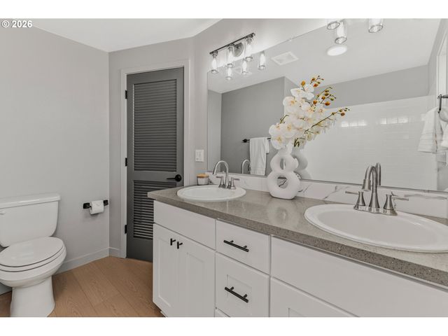 8318 Se MIDDLE Way, Vancouver, WA 98664