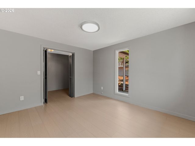 8318 Se MIDDLE Way, Vancouver, WA 98664