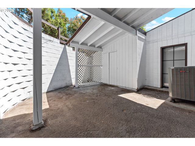8318 Se MIDDLE Way, Vancouver, WA 98664