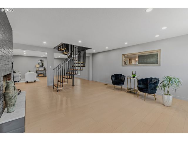 8318 Se MIDDLE Way, Vancouver, WA 98664