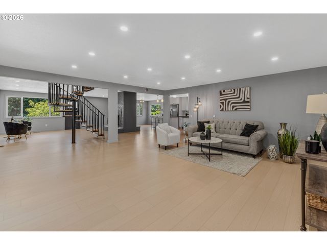 8318 Se MIDDLE Way, Vancouver, WA 98664