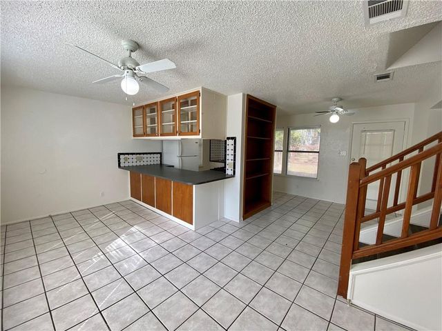 407 E 30th ST B, Austin, TX 78705