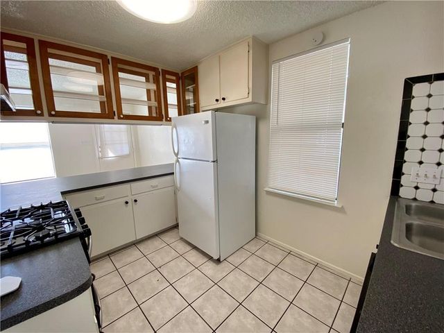 407 E 30th ST B, Austin, TX 78705