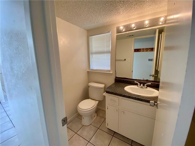 407 E 30th ST B, Austin, TX 78705