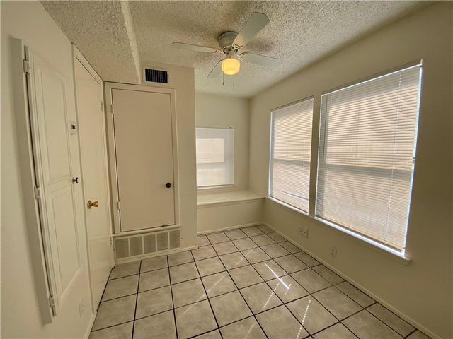 407 E 30th ST B, Austin, TX 78705