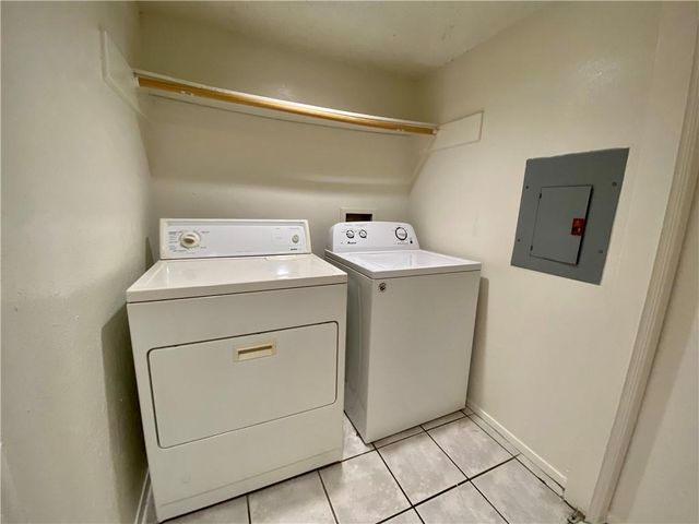 407 E 30th ST B, Austin, TX 78705