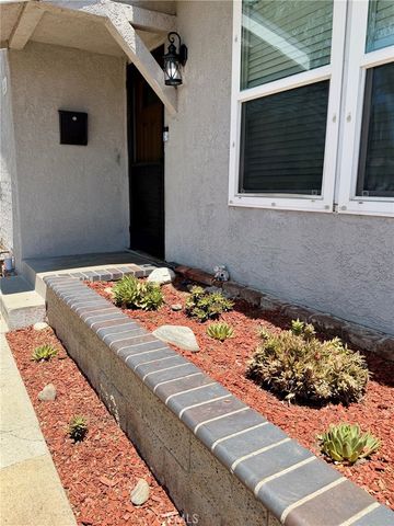 220 N Orange Avenue, Azusa, CA 91702