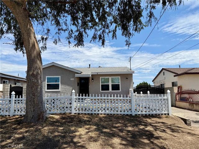 220 N Orange Avenue, Azusa, CA 91702