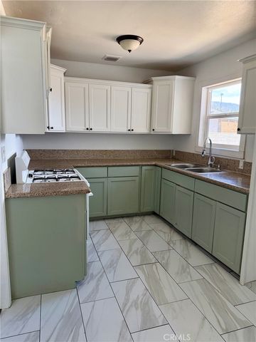 220 N Orange Avenue, Azusa, CA 91702