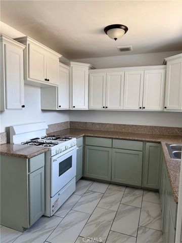 220 N Orange Avenue, Azusa, CA 91702