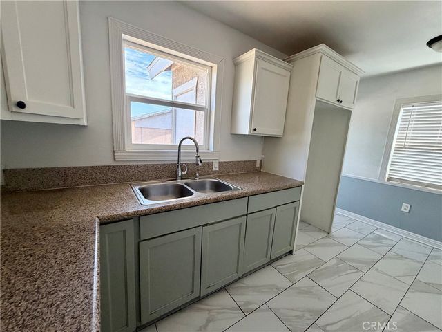 220 N Orange Avenue, Azusa, CA 91702