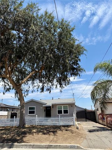 220 N Orange Avenue, Azusa, CA 91702