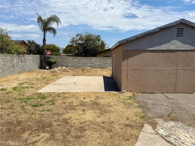 220 N Orange Avenue, Azusa, CA 91702