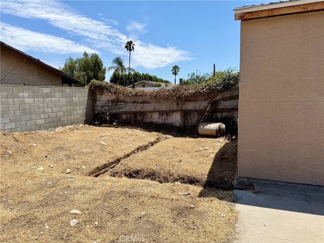 220 N Orange Avenue, Azusa, CA 91702