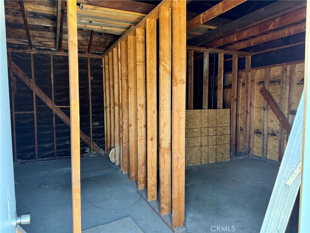 220 N Orange Avenue, Azusa, CA 91702