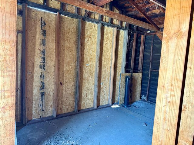 220 N Orange Avenue, Azusa, CA 91702