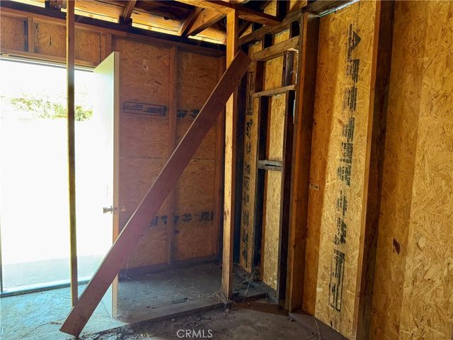 220 N Orange Avenue, Azusa, CA 91702