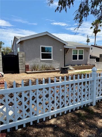 220 N Orange Avenue, Azusa, CA 91702