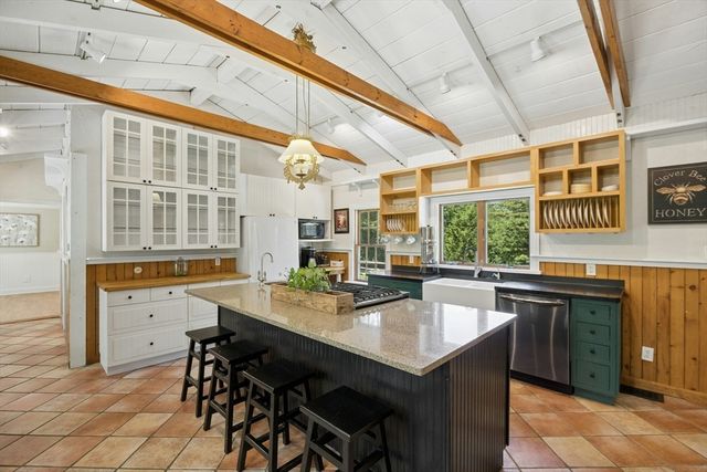 30 Lincoln Street, Hopkinton, MA 01748