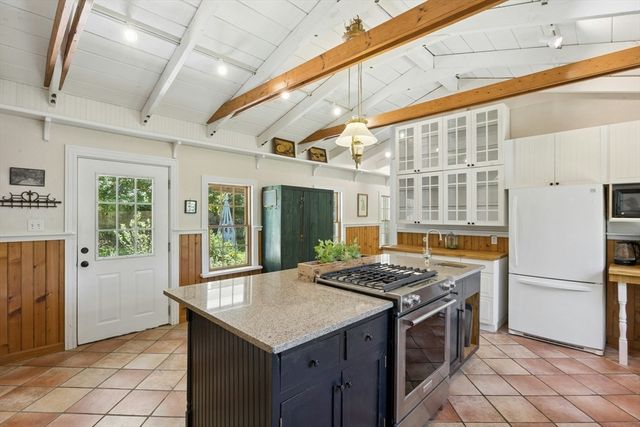 30 Lincoln Street, Hopkinton, MA 01748