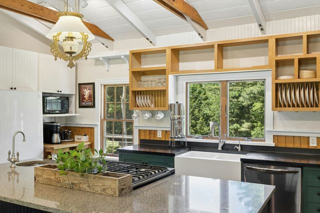 30 Lincoln Street, Hopkinton, MA 01748