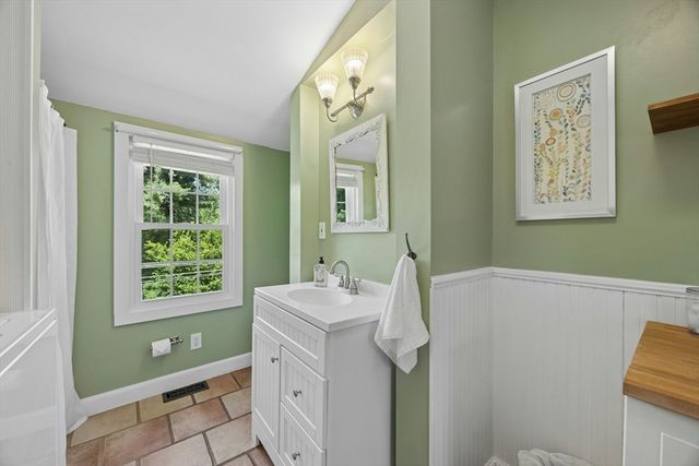 30 Lincoln Street, Hopkinton, MA 01748