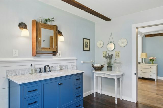 30 Lincoln Street, Hopkinton, MA 01748