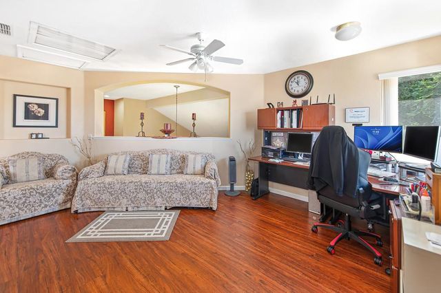 9535 Clarke Farms Rd, Elk Grove, CA 95624