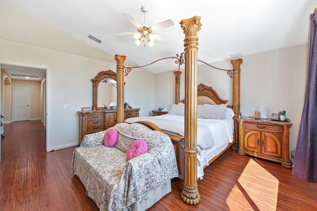 9535 Clarke Farms Rd, Elk Grove, CA 95624