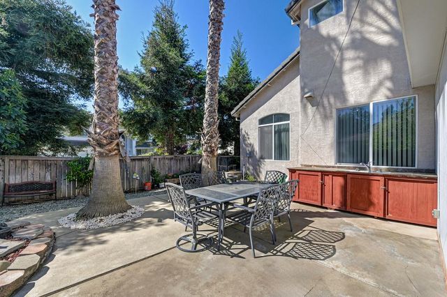 9535 Clarke Farms Rd, Elk Grove, CA 95624