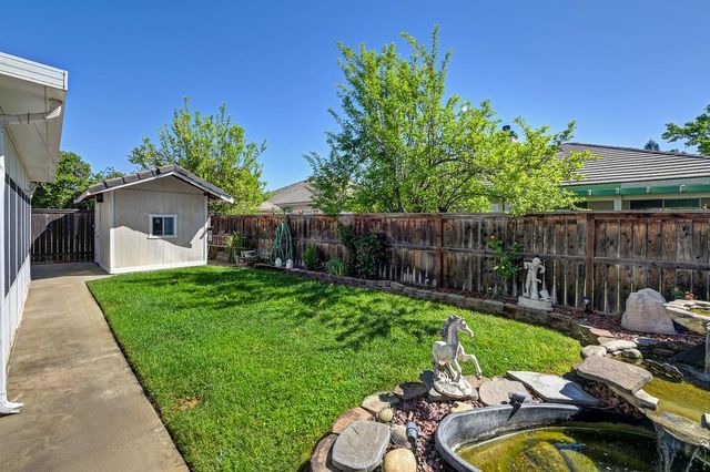 9535 Clarke Farms Rd, Elk Grove, CA 95624