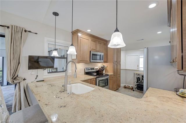 13103 Regent CIR, Fort Myers, FL 33966