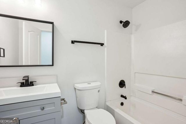 10423 Commons Crossing, Jonesboro, GA 30238