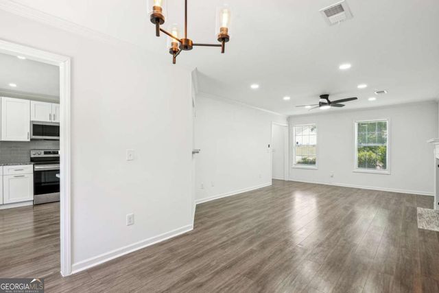 10423 Commons Crossing, Jonesboro, GA 30238