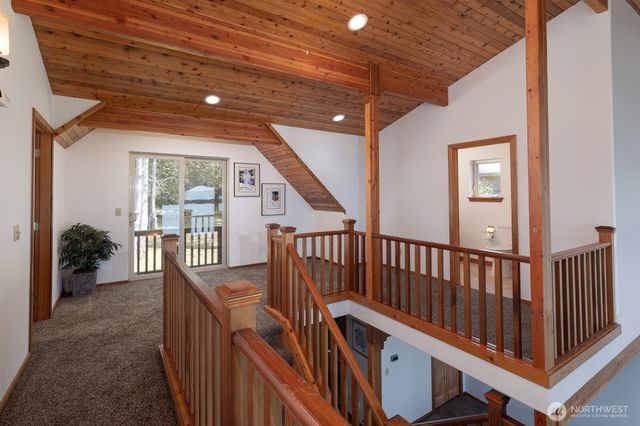 31823 S Bridge Way NE, Poulsbo, WA 98370