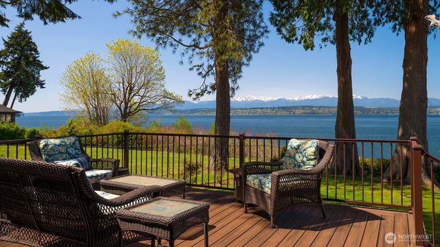 31823 S Bridge Way NE, Poulsbo, WA 98370