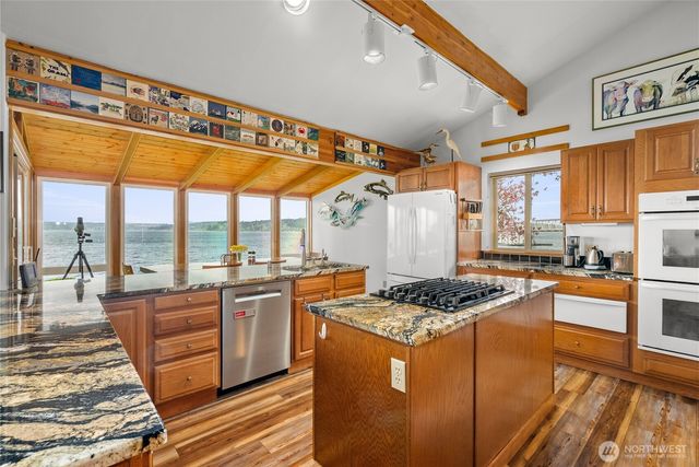 31823 S Bridge Way NE, Poulsbo, WA 98370