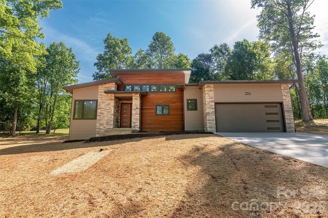 255 Hunters Trace, Rutherfordton, NC 28139