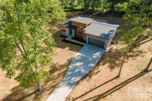 255 Hunters Trace, Rutherfordton, NC 28139