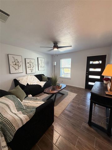 6010 Waycross DR, Austin, TX 78745